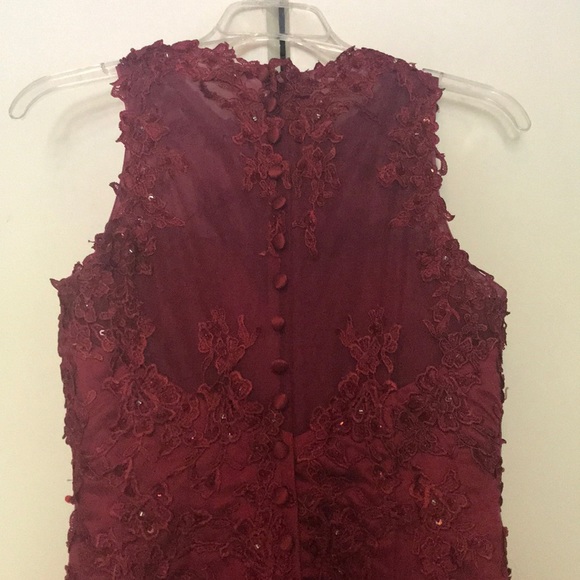 Maroon Prom Dress - NEVER WORN - Picture 7 of 8